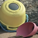 Le kit de plage : le jouet parfait pour l'été avec une pelle/arrosoir, un sceau et un aquascope